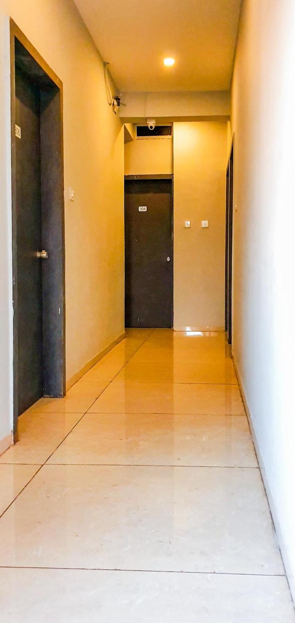Nova Hotel New Crossroad Radźkot Zewnętrze zdjęcie