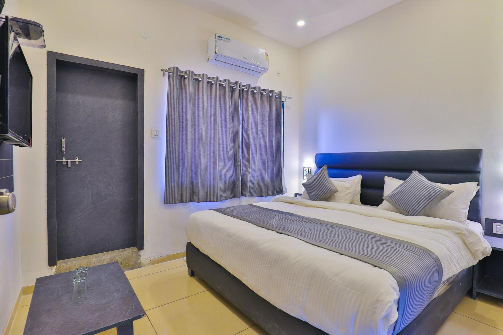 Nova Hotel New Crossroad Radźkot Zewnętrze zdjęcie