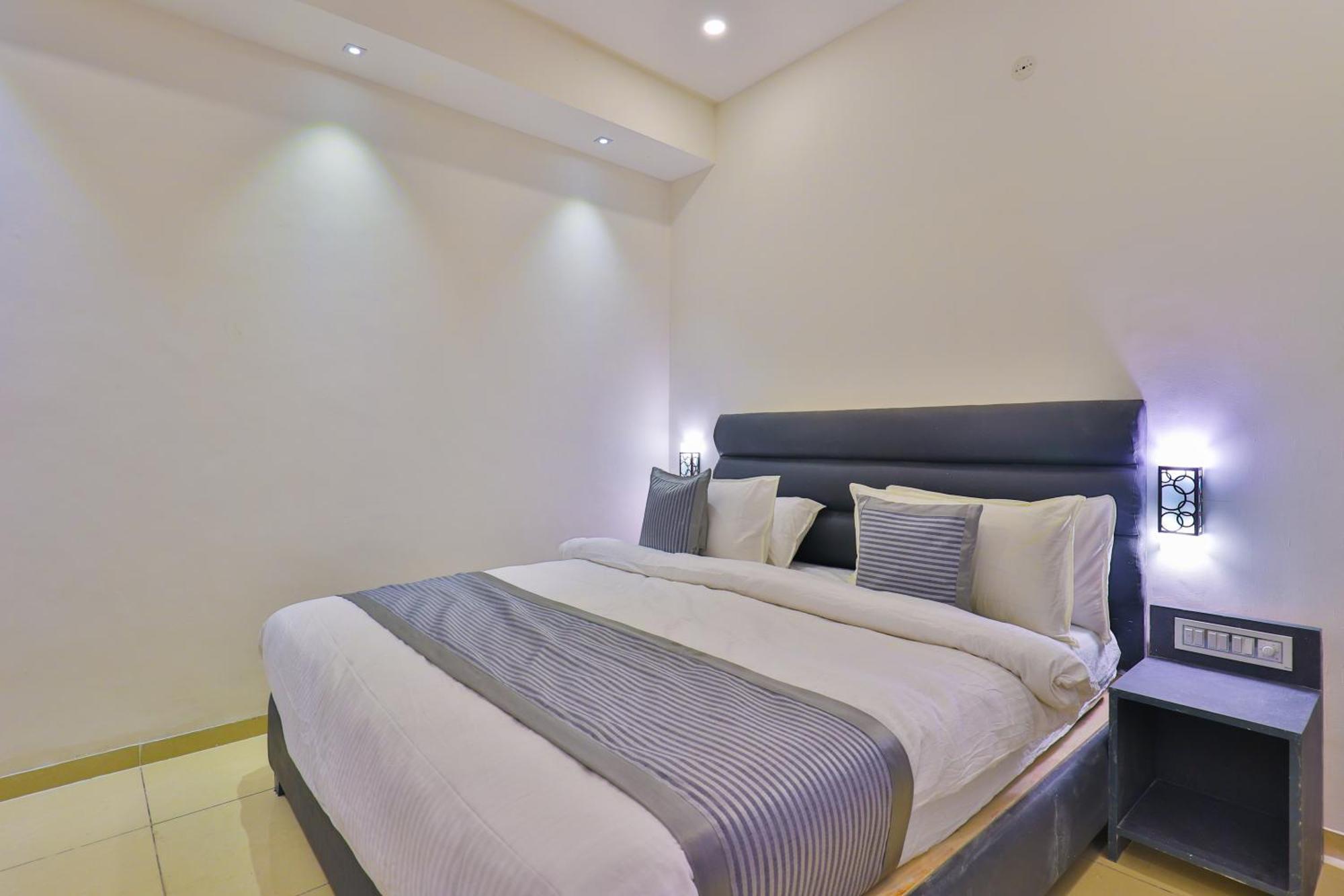Nova Hotel New Crossroad Radźkot Zewnętrze zdjęcie