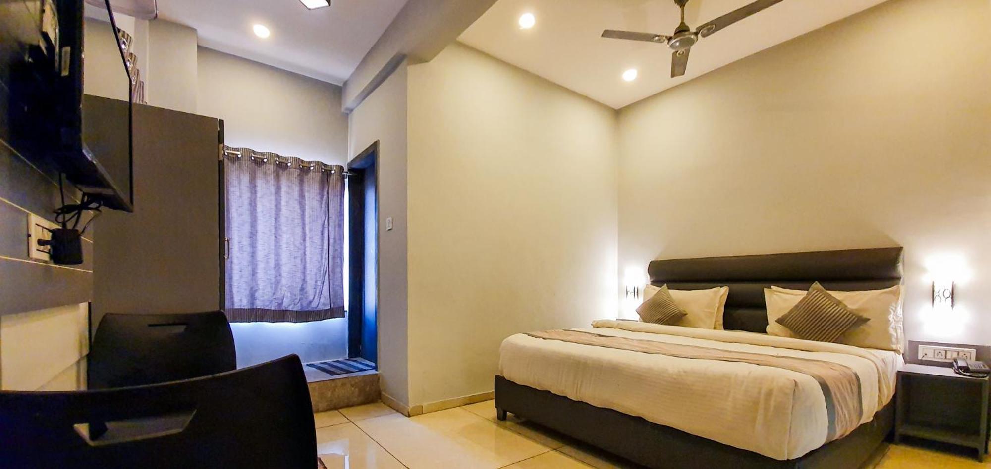 Nova Hotel New Crossroad Radźkot Zewnętrze zdjęcie